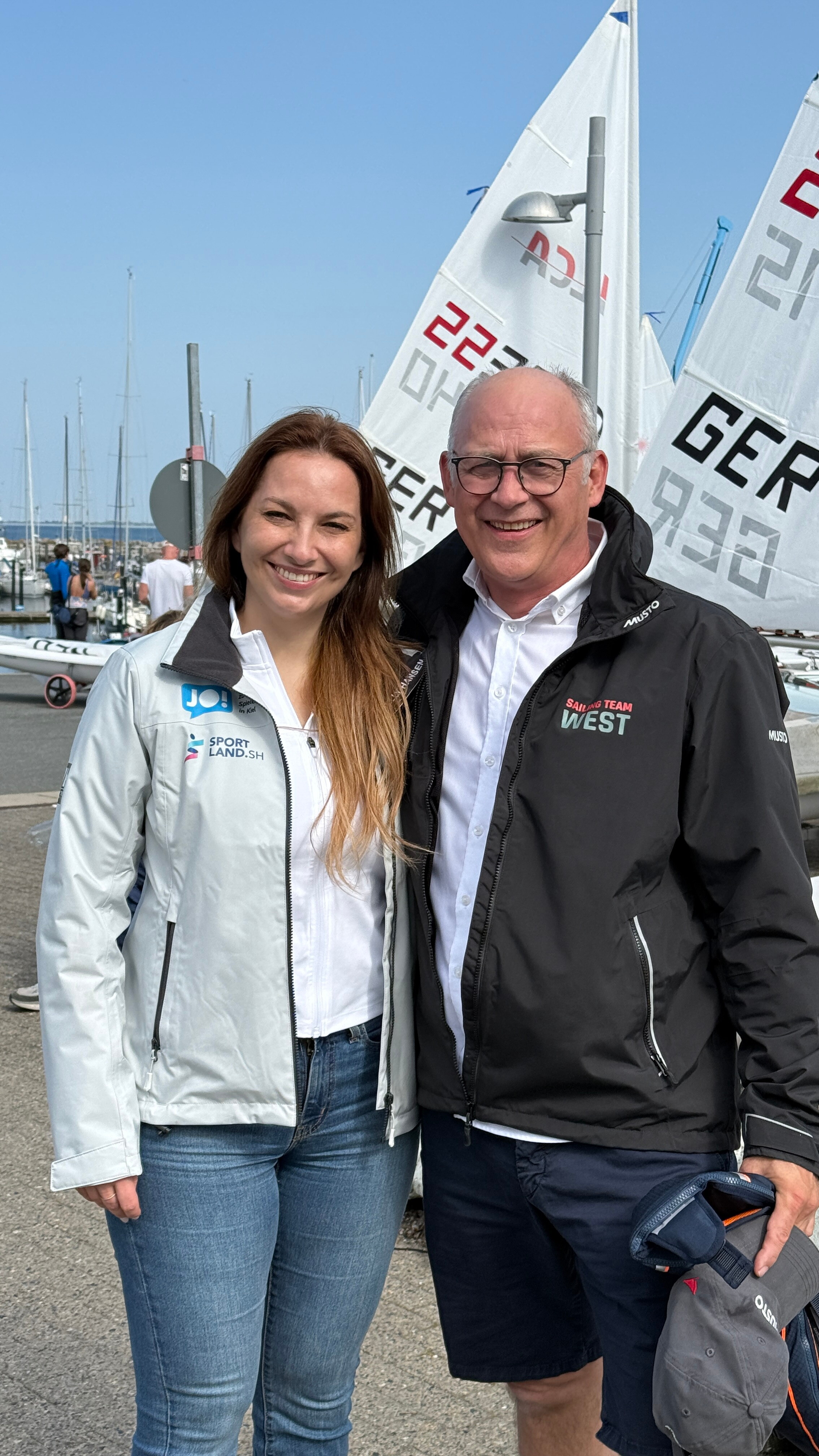 Finanzvorstand SVNRW Willy Dreckmann mit der Innenministerin (SH) Magdalena Finke.